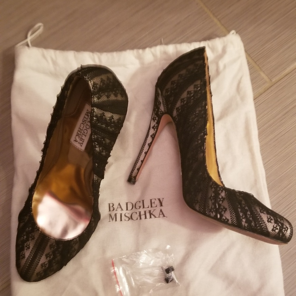 Badgley Mischka Black Lace Heels Size 7.5